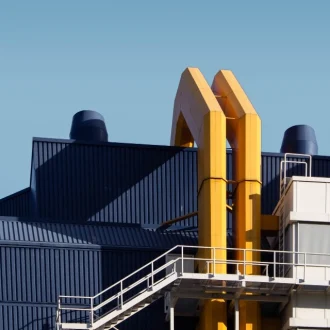 Industria con pintura exterior